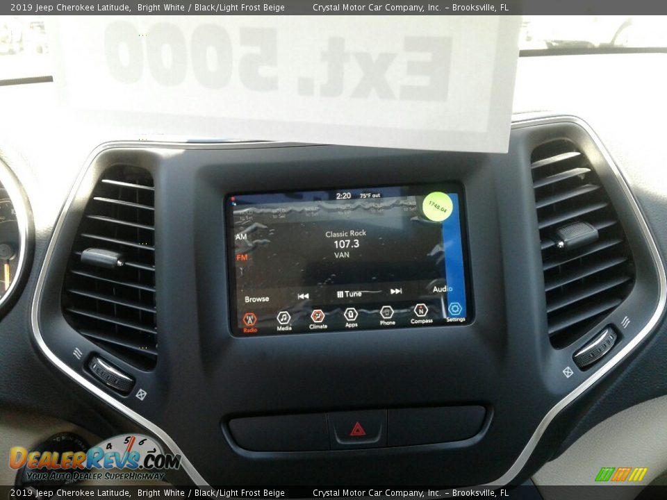 2019 Jeep Cherokee Latitude Bright White / Black/Light Frost Beige Photo #15