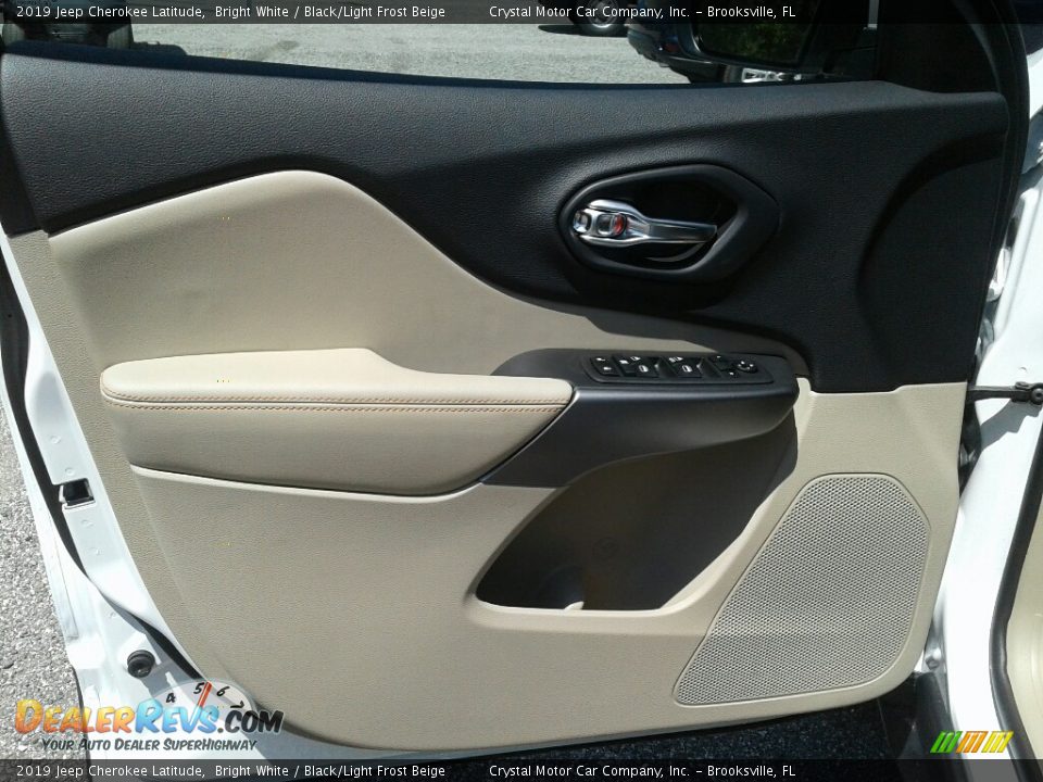2019 Jeep Cherokee Latitude Bright White / Black/Light Frost Beige Photo #17