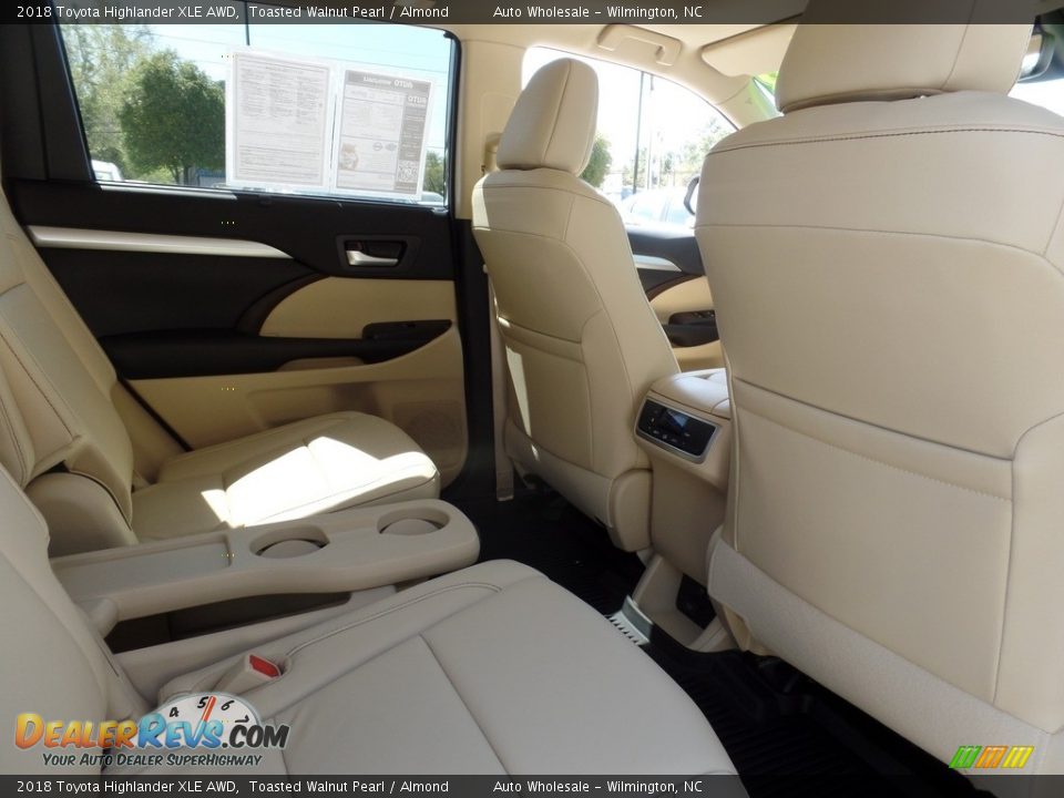 2018 Toyota Highlander XLE AWD Toasted Walnut Pearl / Almond Photo #14