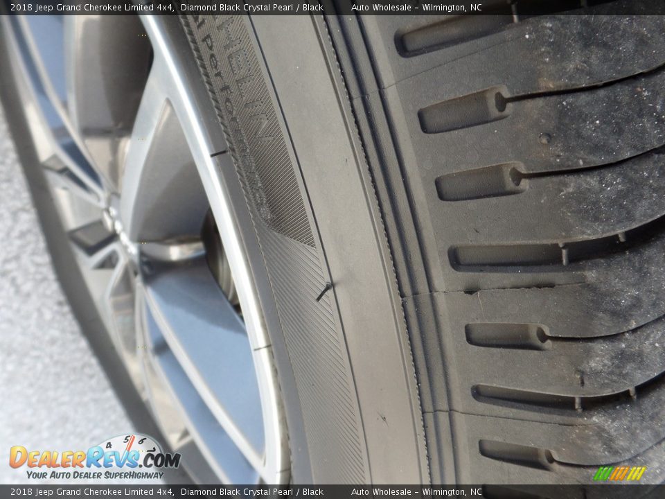 2018 Jeep Grand Cherokee Limited 4x4 Diamond Black Crystal Pearl / Black Photo #10