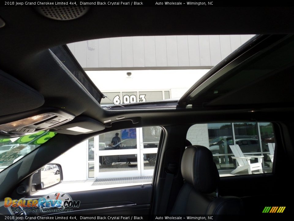 2018 Jeep Grand Cherokee Limited 4x4 Diamond Black Crystal Pearl / Black Photo #12
