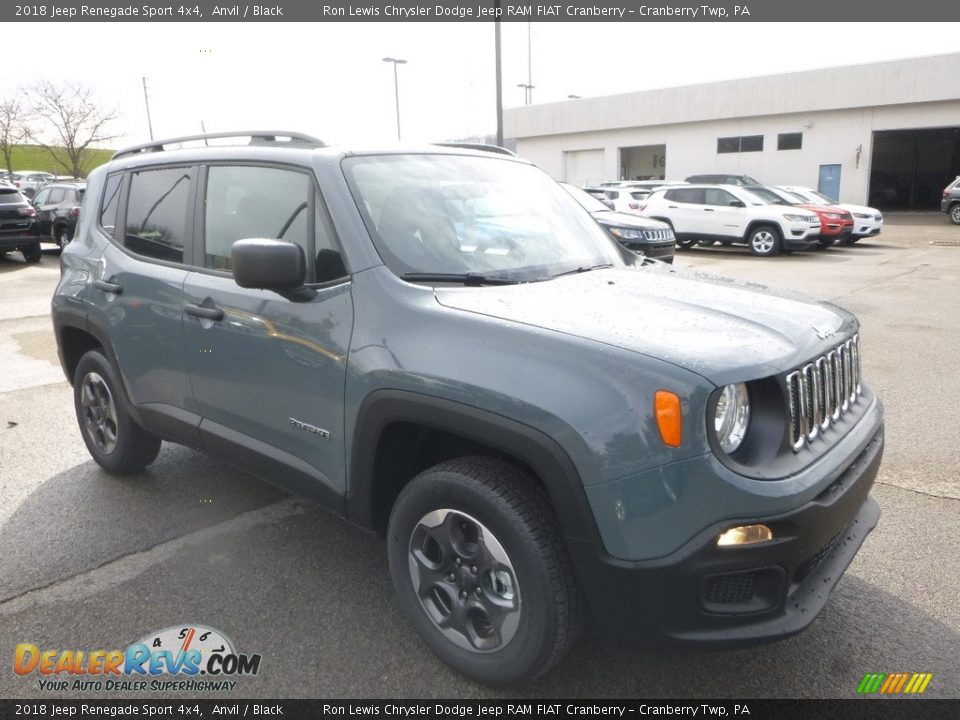 Front 3/4 View of 2018 Jeep Renegade Sport 4x4 Photo #7