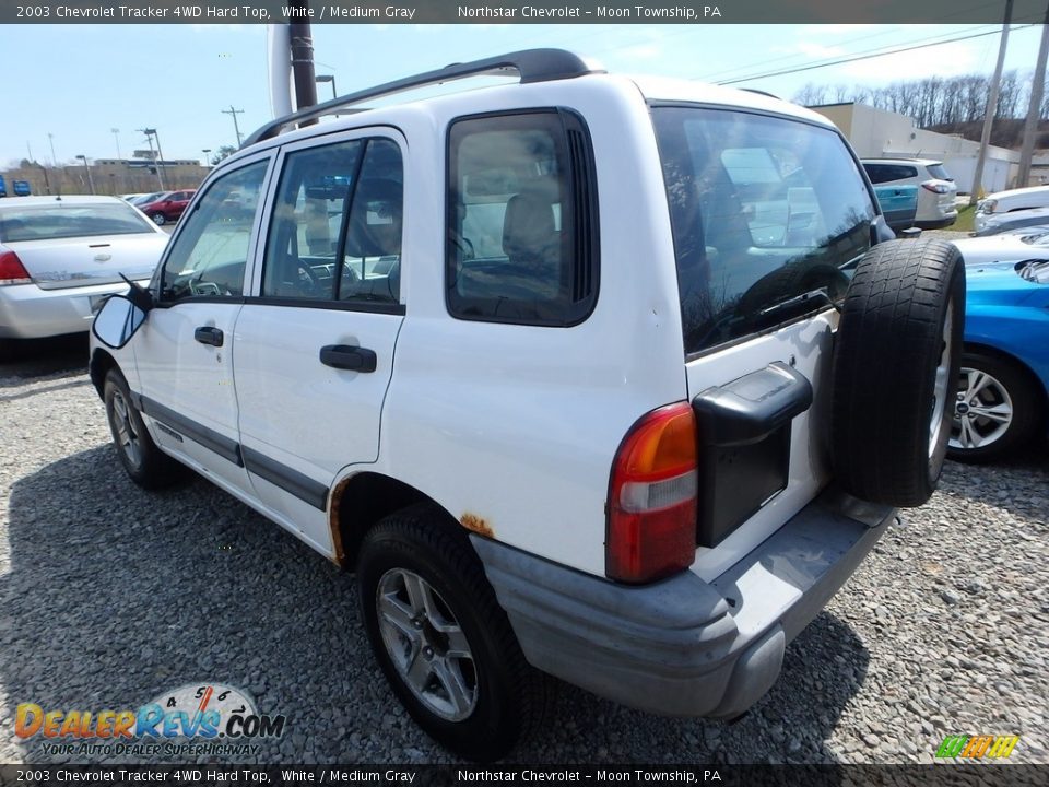2003 Chevrolet Tracker 4WD Hard Top White / Medium Gray Photo #2