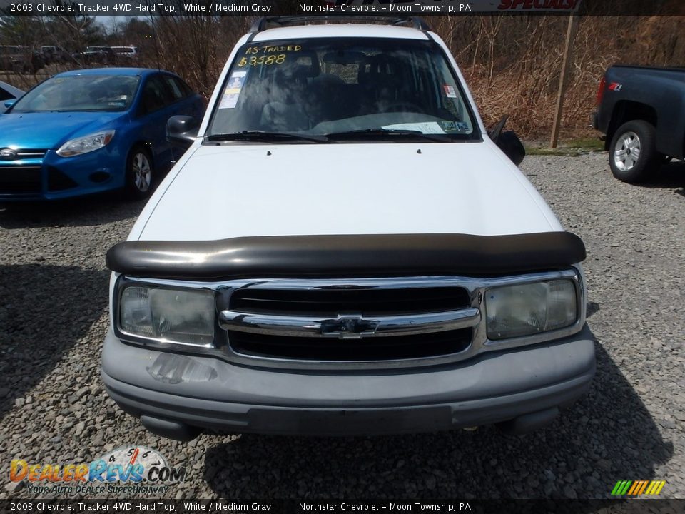 2003 Chevrolet Tracker 4WD Hard Top White / Medium Gray Photo #6