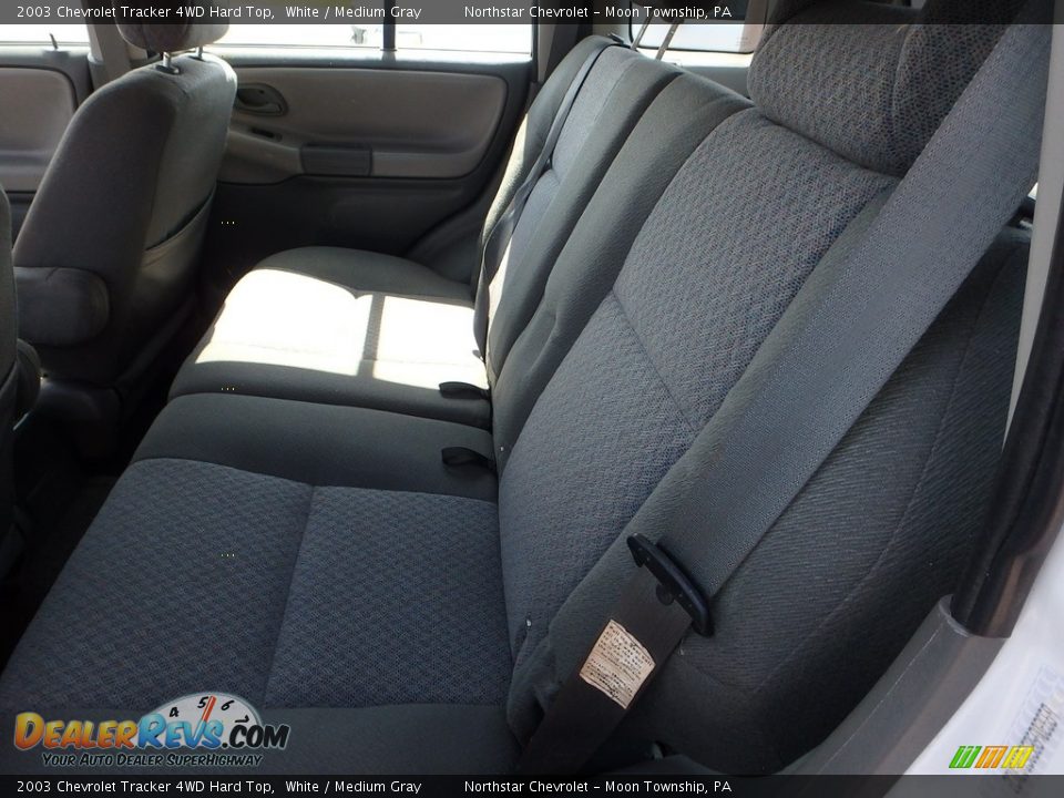 2003 Chevrolet Tracker 4WD Hard Top White / Medium Gray Photo #9
