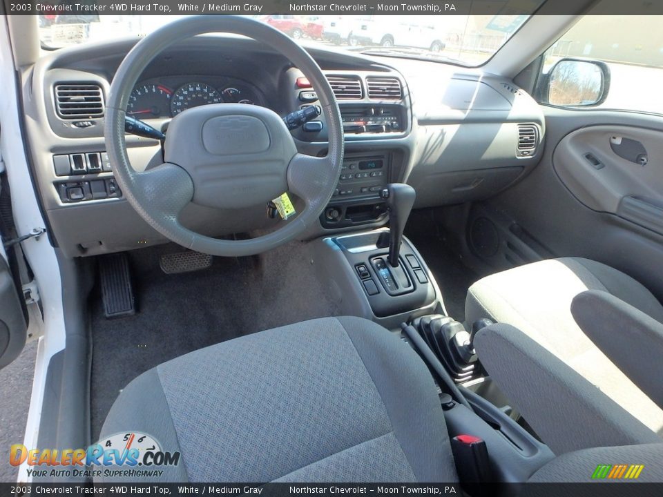 2003 Chevrolet Tracker 4WD Hard Top White / Medium Gray Photo #10