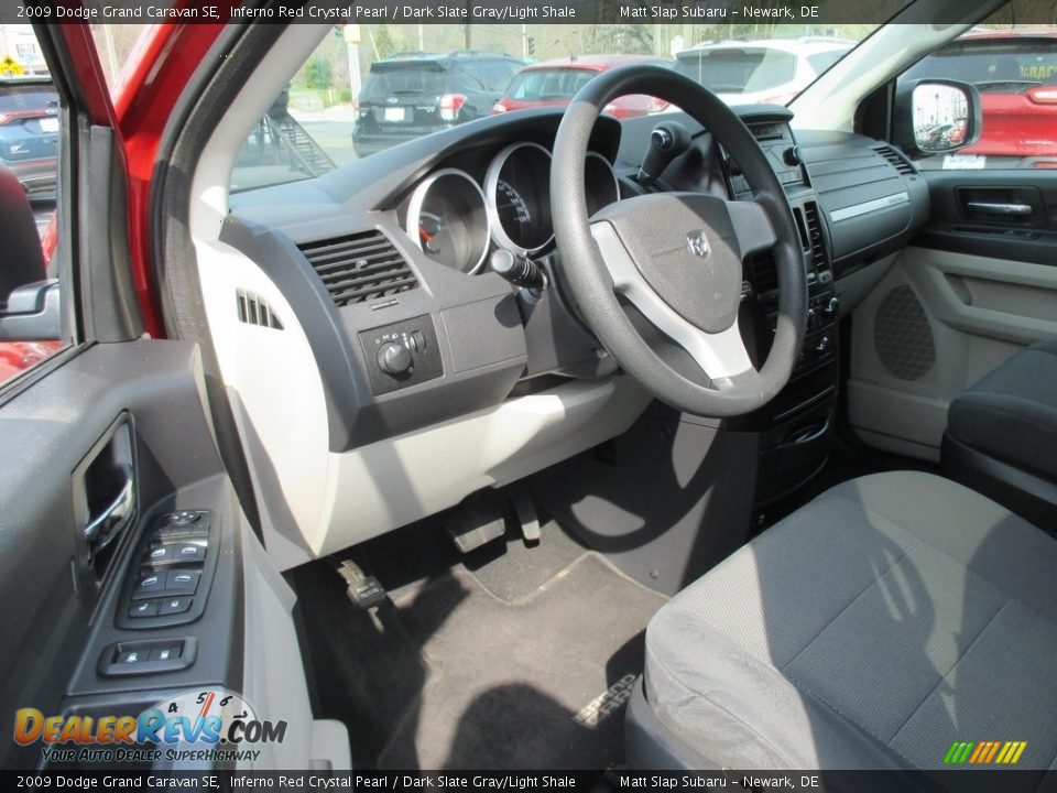 2009 Dodge Grand Caravan SE Inferno Red Crystal Pearl / Dark Slate Gray/Light Shale Photo #11