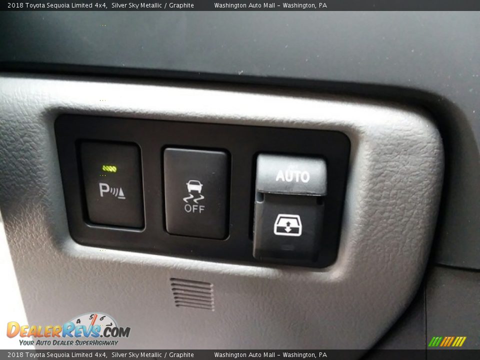 2018 Toyota Sequoia Limited 4x4 Silver Sky Metallic / Graphite Photo #18