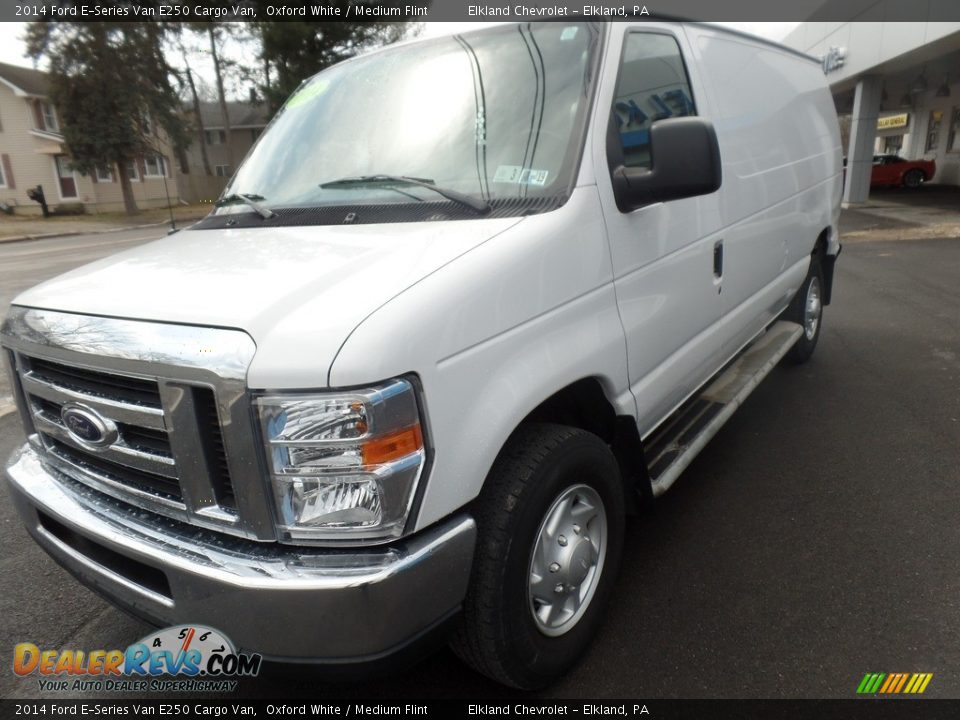 2014 Ford E-Series Van E250 Cargo Van Oxford White / Medium Flint Photo #3