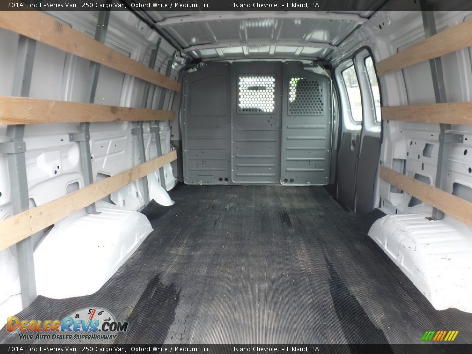 2014 Ford E-Series Van E250 Cargo Van Oxford White / Medium Flint Photo #18