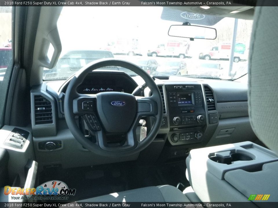2018 Ford F250 Super Duty XL Crew Cab 4x4 Shadow Black / Earth Gray Photo #10