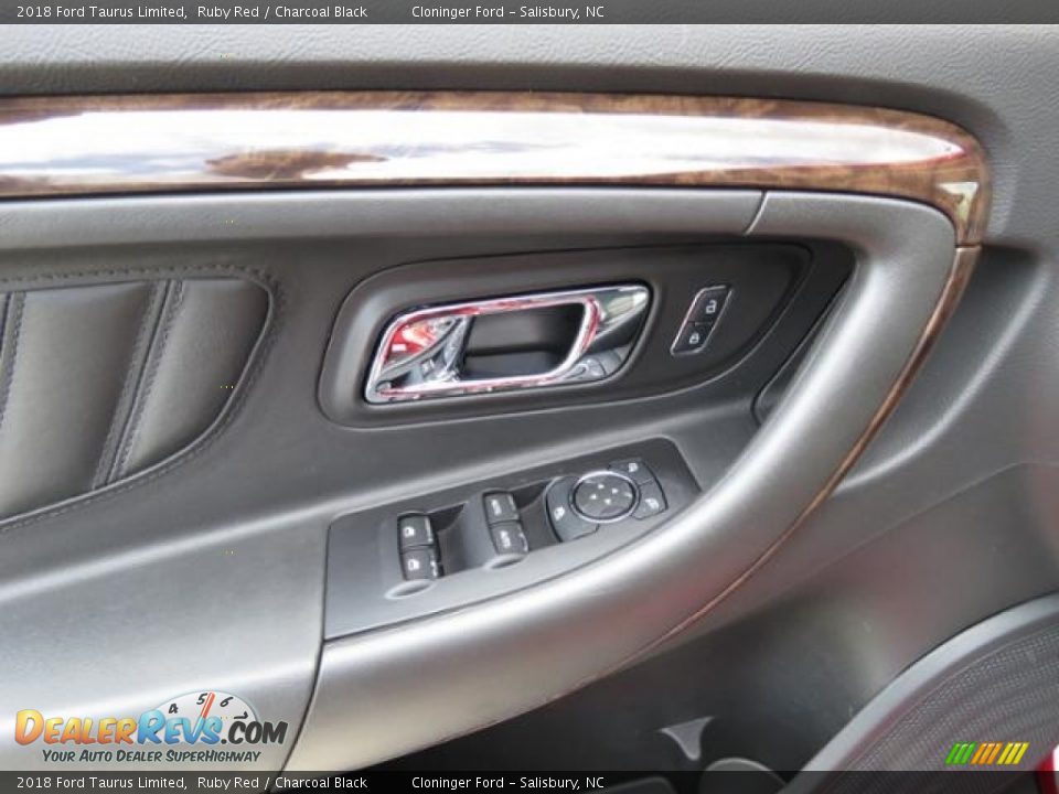 Controls of 2018 Ford Taurus Limited Photo #13