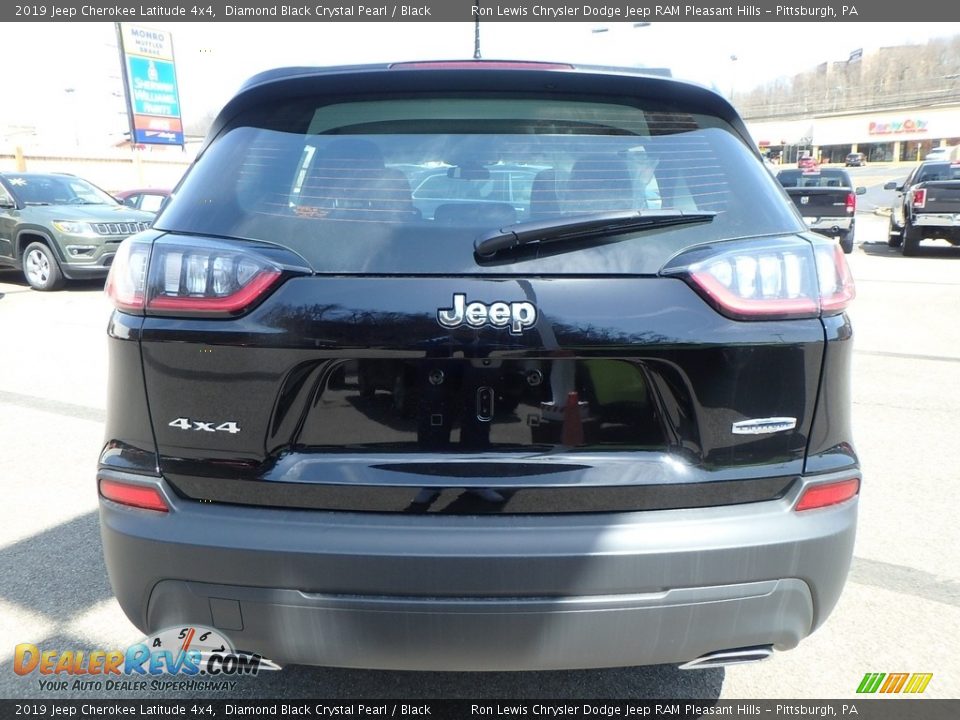 2019 Jeep Cherokee Latitude 4x4 Diamond Black Crystal Pearl / Black Photo #4