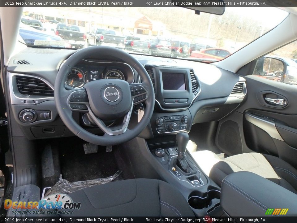 2019 Jeep Cherokee Latitude 4x4 Diamond Black Crystal Pearl / Black Photo #12