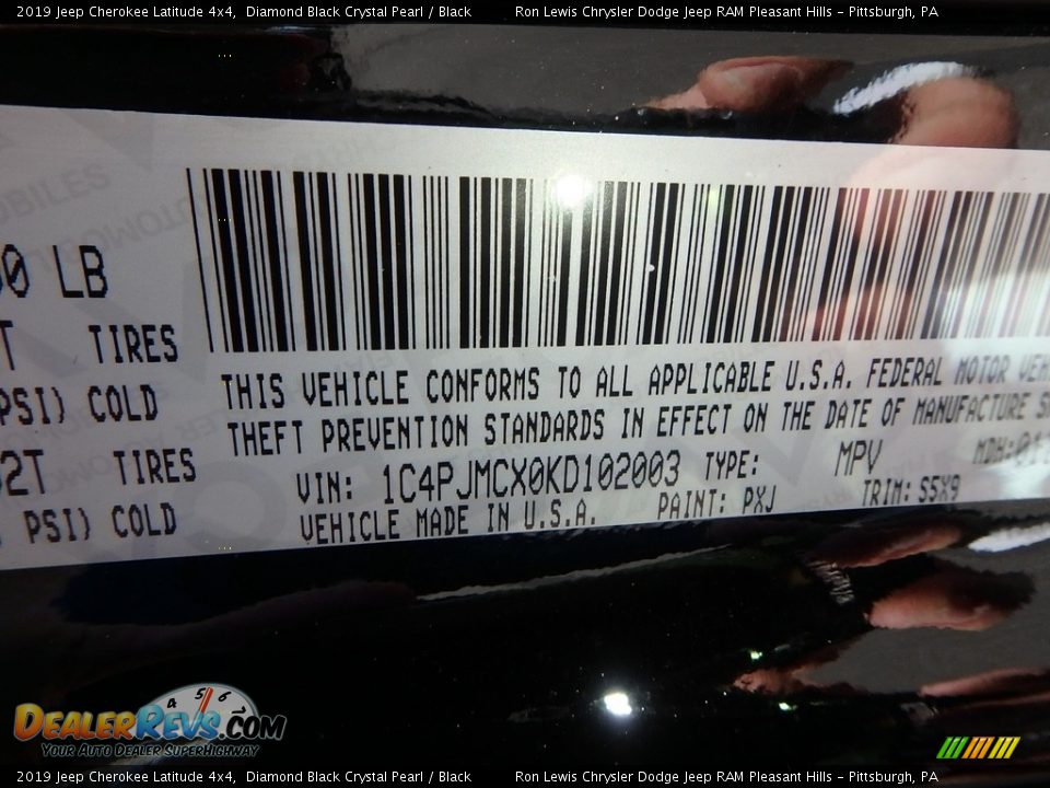 2019 Jeep Cherokee Latitude 4x4 Diamond Black Crystal Pearl / Black Photo #14