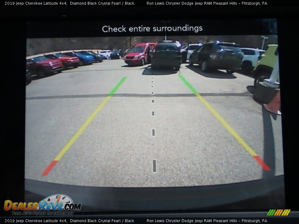2019 Jeep Cherokee Latitude 4x4 Diamond Black Crystal Pearl / Black Photo #16