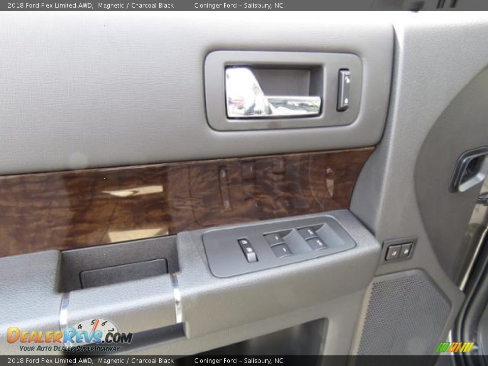 Door Panel of 2018 Ford Flex Limited AWD Photo #13