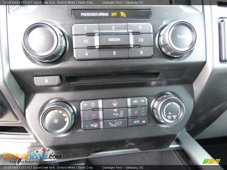 2018 Ford F150 XLT SuperCrew 4x4 Oxford White / Earth Gray Photo #21