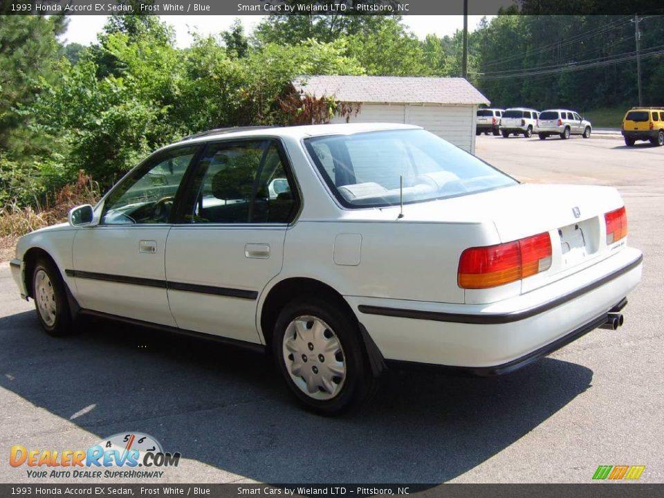 1993 Honda Accord EX Sedan Frost White / Blue Photo #1