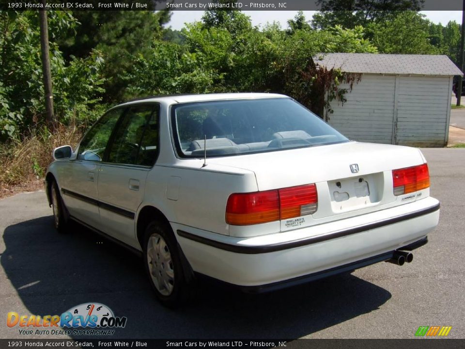1993 Honda Accord EX Sedan Frost White / Blue Photo #2