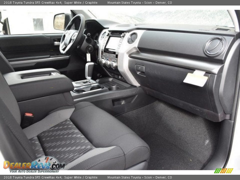 2018 Toyota Tundra SR5 CrewMax 4x4 Super White / Graphite Photo #10