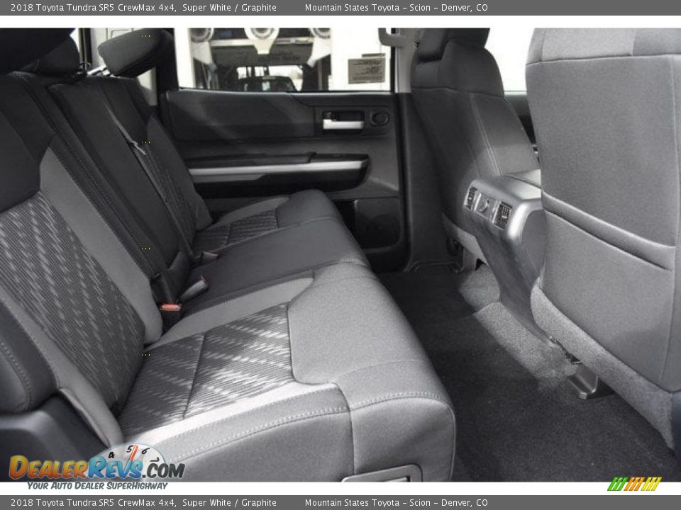 2018 Toyota Tundra SR5 CrewMax 4x4 Super White / Graphite Photo #17
