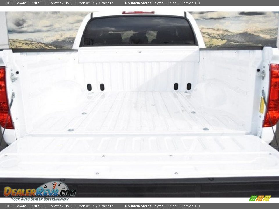 2018 Toyota Tundra SR5 CrewMax 4x4 Super White / Graphite Photo #30
