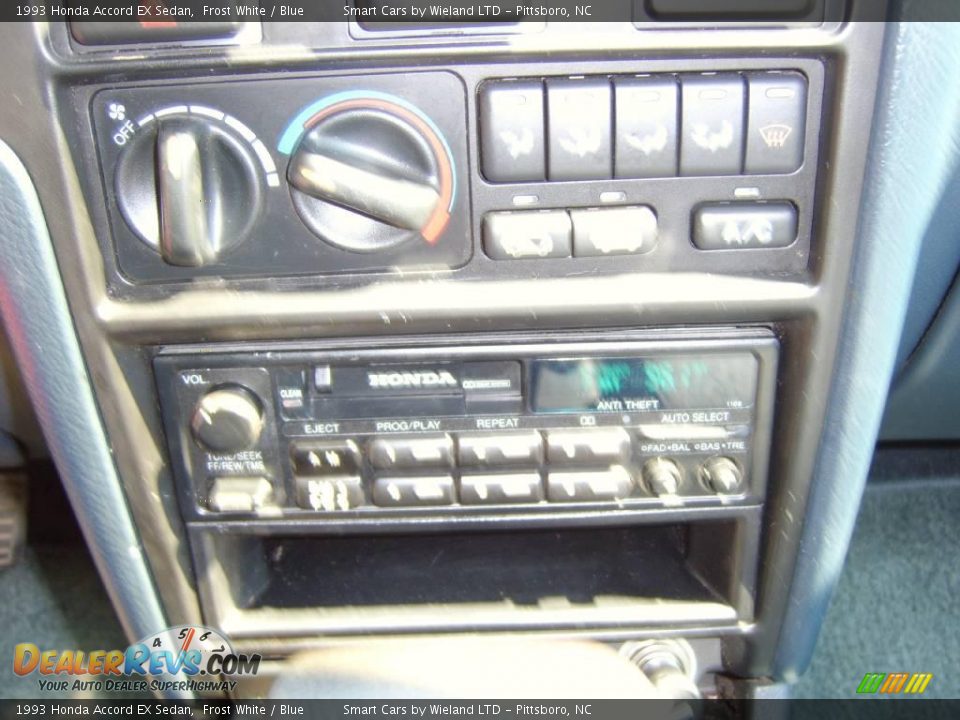 1993 Honda Accord EX Sedan Frost White / Blue Photo #18
