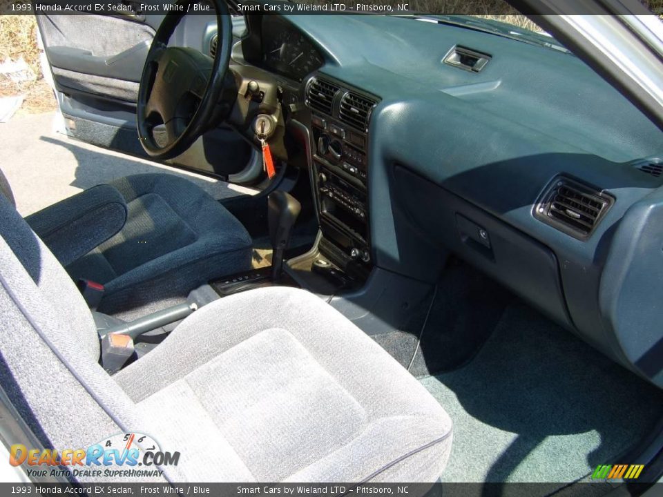 1993 Honda Accord EX Sedan Frost White / Blue Photo #23