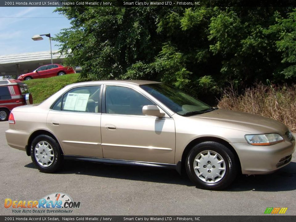 2001 Honda Accord LX Sedan Naples Gold Metallic / Ivory Photo #6