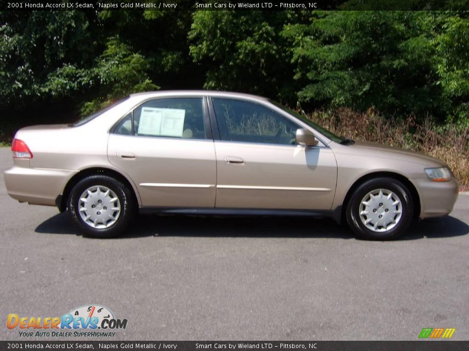 2001 Honda Accord LX Sedan Naples Gold Metallic / Ivory Photo #7