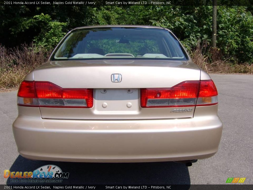 2001 Honda Accord LX Sedan Naples Gold Metallic / Ivory Photo #10