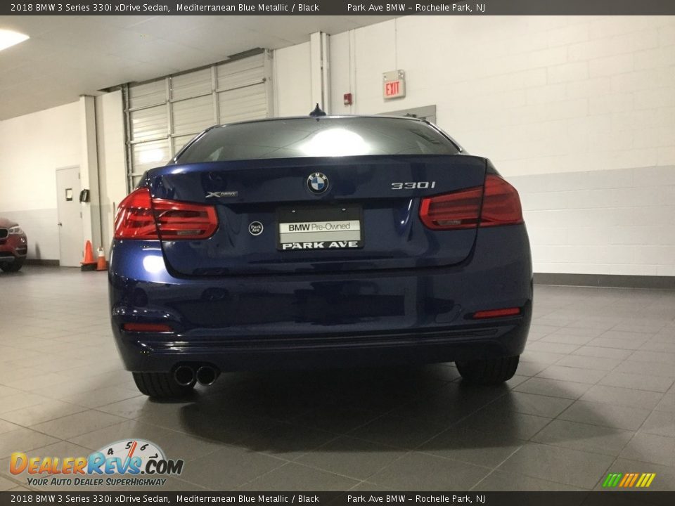 2018 BMW 3 Series 330i xDrive Sedan Mediterranean Blue Metallic / Black Photo #4