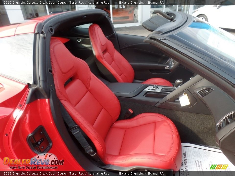 Front Seat of 2019 Chevrolet Corvette Grand Sport Coupe Photo #16