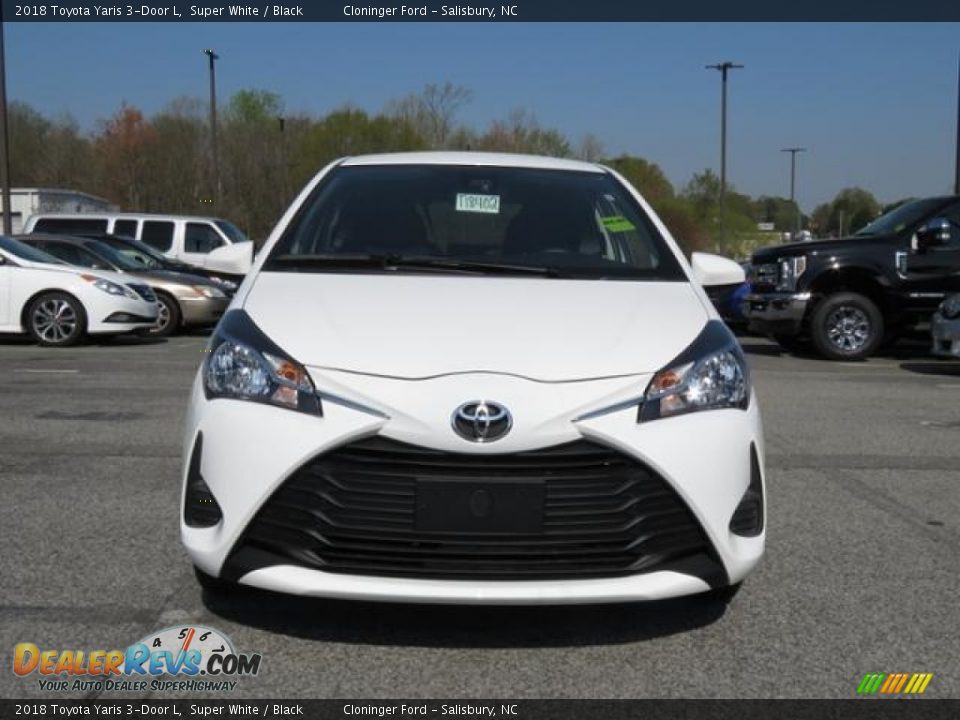 2018 Toyota Yaris 3-Door L Super White / Black Photo #2