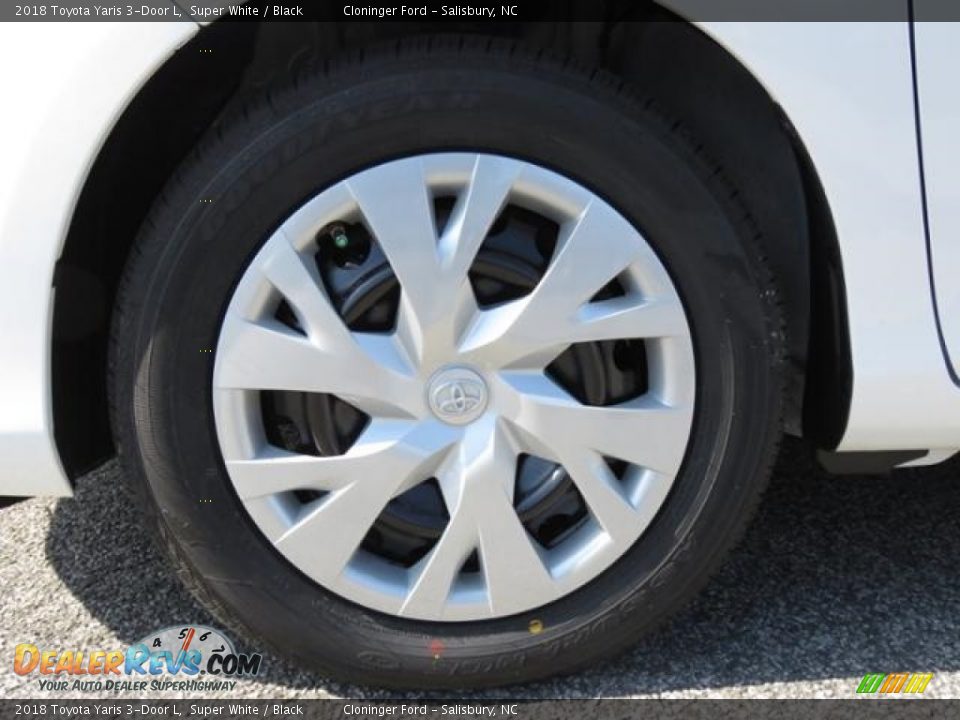 2018 Toyota Yaris 3-Door L Super White / Black Photo #4