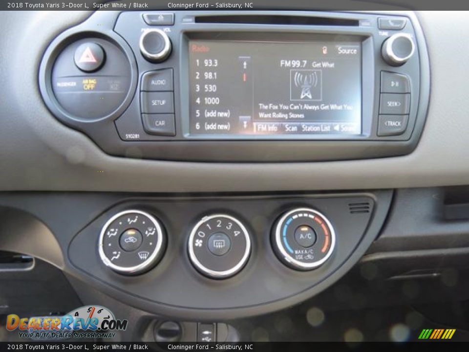 2018 Toyota Yaris 3-Door L Super White / Black Photo #15