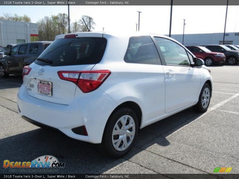2018 Toyota Yaris 3-Door L Super White / Black Photo #21
