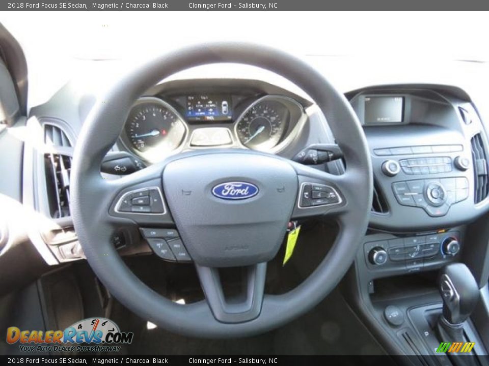 2018 Ford Focus SE Sedan Magnetic / Charcoal Black Photo #7