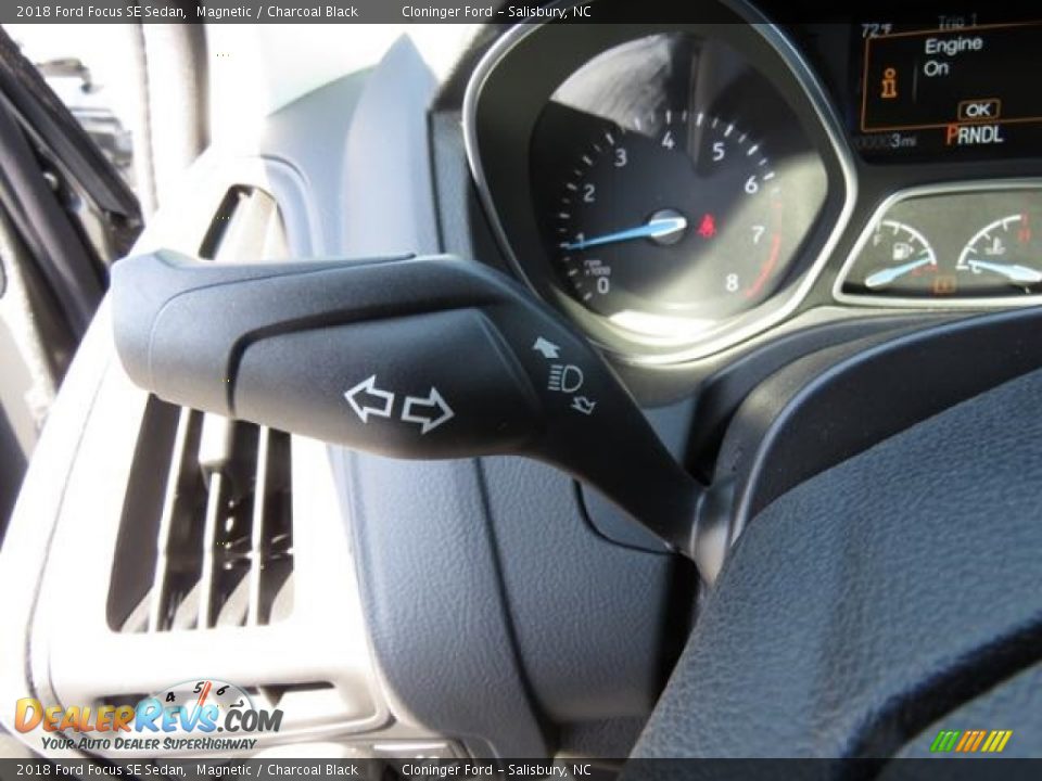 2018 Ford Focus SE Sedan Magnetic / Charcoal Black Photo #16