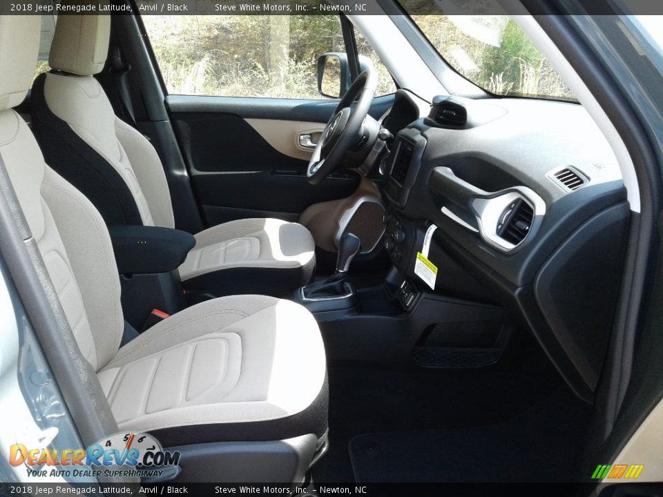 2018 Jeep Renegade Latitude Anvil / Black Photo #15