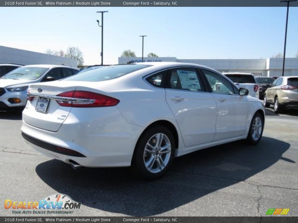 2018 Ford Fusion SE White Platinum / Medium Light Stone Photo #3