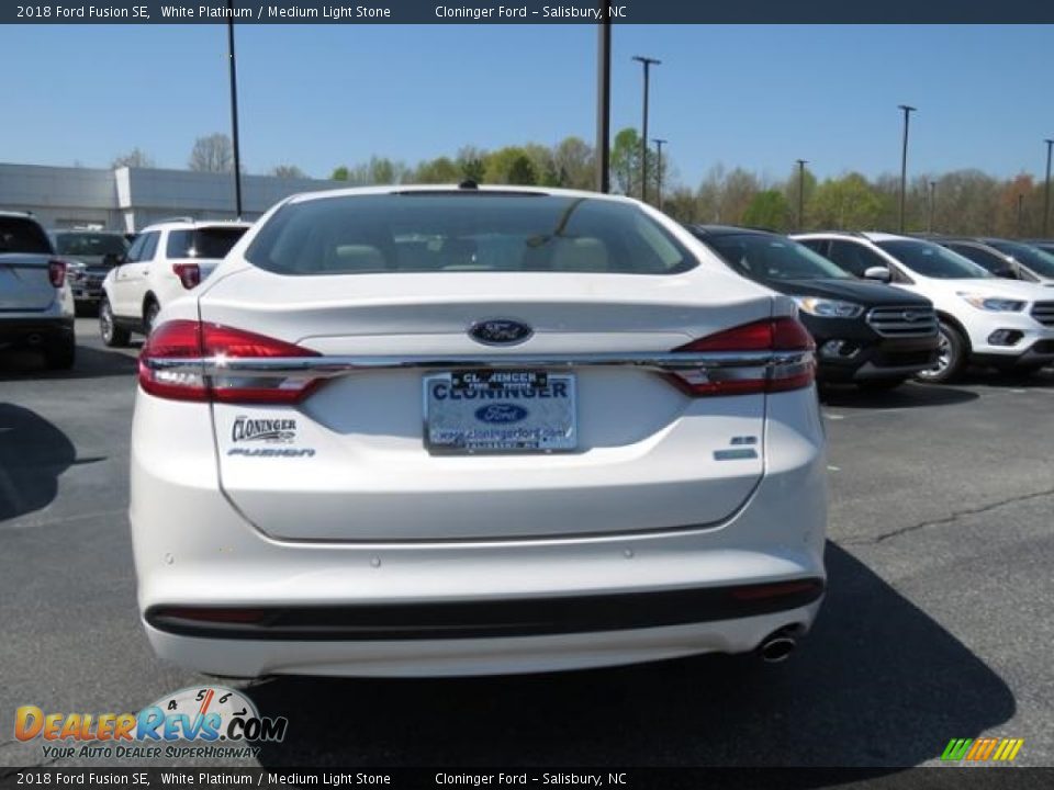 2018 Ford Fusion SE White Platinum / Medium Light Stone Photo #4