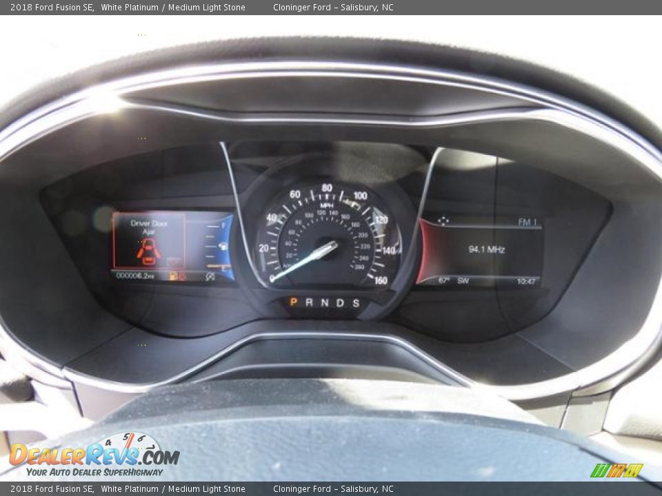 2018 Ford Fusion SE White Platinum / Medium Light Stone Photo #14