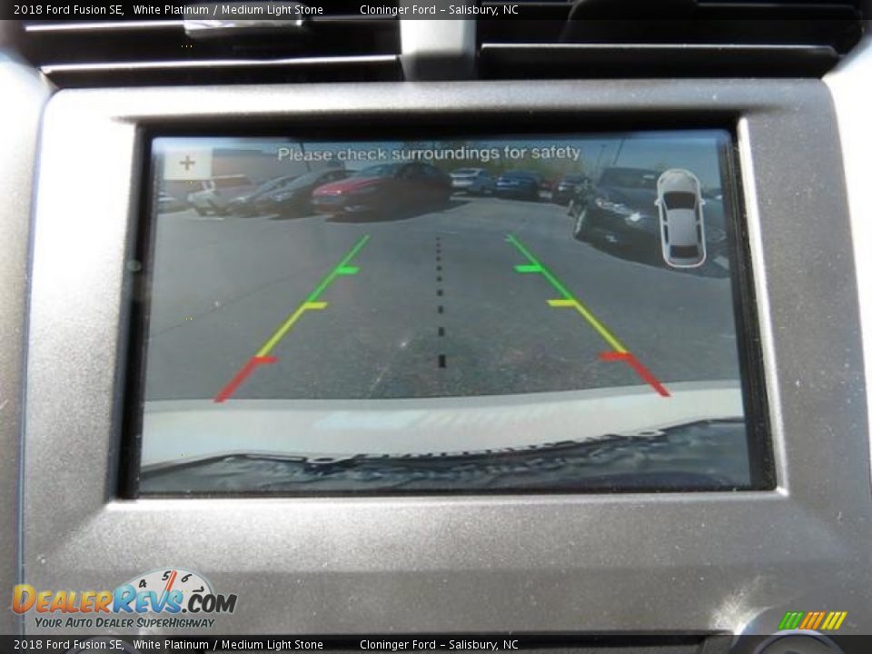 2018 Ford Fusion SE White Platinum / Medium Light Stone Photo #22