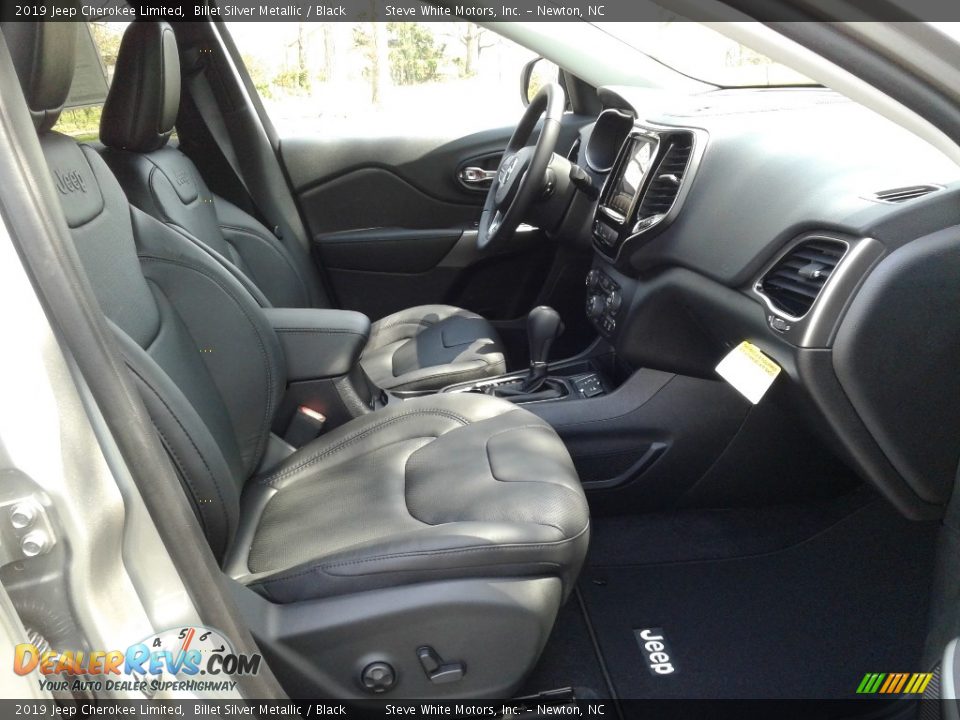 Front Seat of 2019 Jeep Cherokee Limited Photo #15