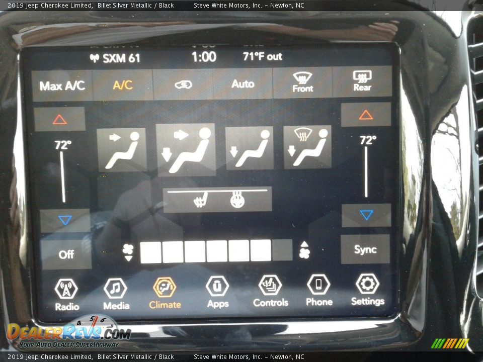 Controls of 2019 Jeep Cherokee Limited Photo #22