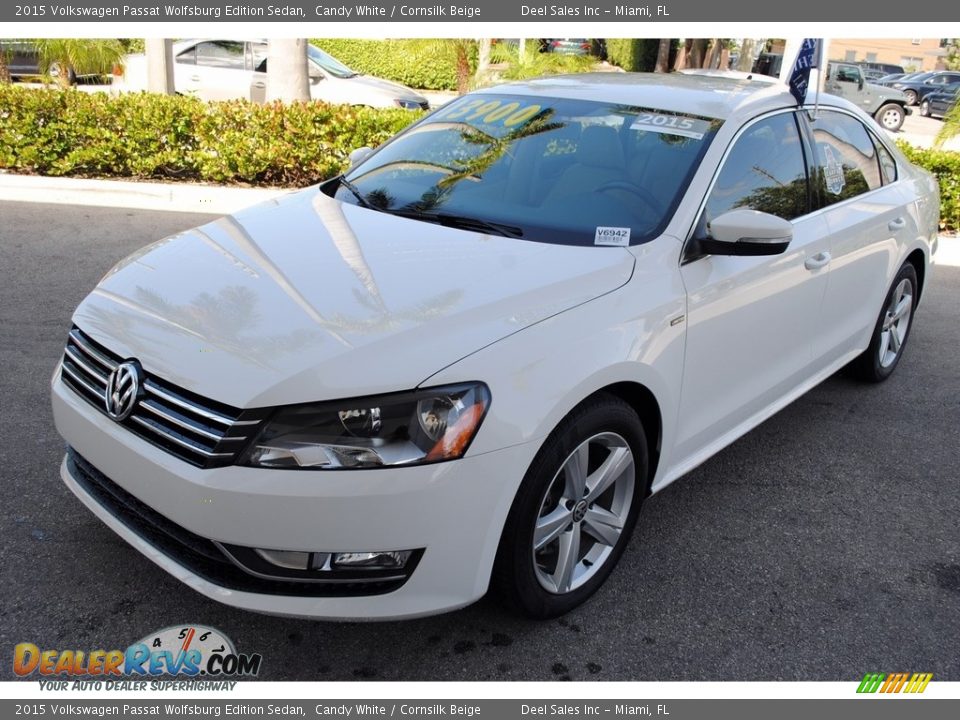 2015 Volkswagen Passat Wolfsburg Edition Sedan Candy White / Cornsilk Beige Photo #4
