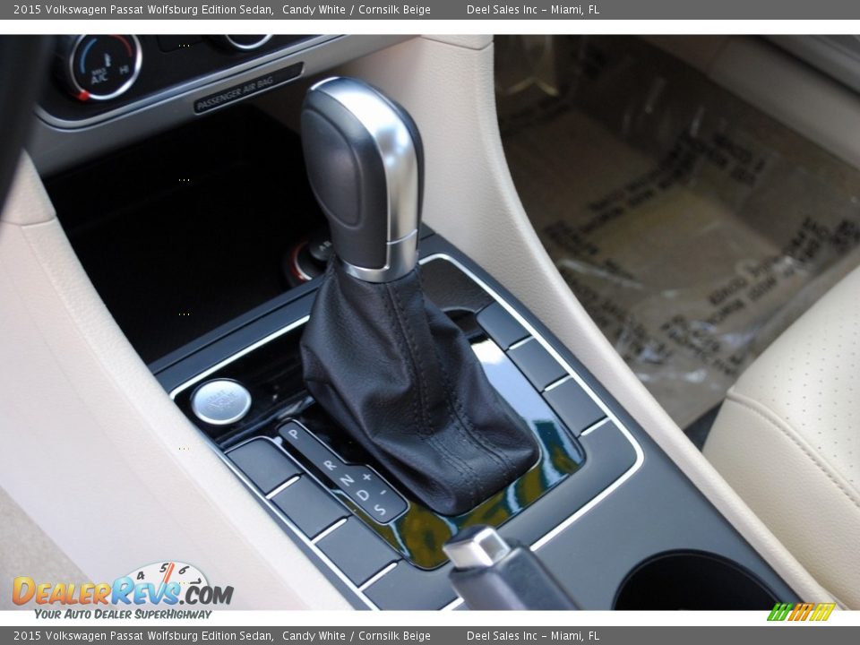 2015 Volkswagen Passat Wolfsburg Edition Sedan Candy White / Cornsilk Beige Photo #16