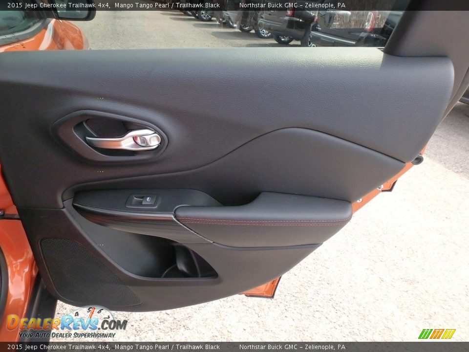 2015 Jeep Cherokee Trailhawk 4x4 Mango Tango Pearl / Trailhawk Black Photo #8